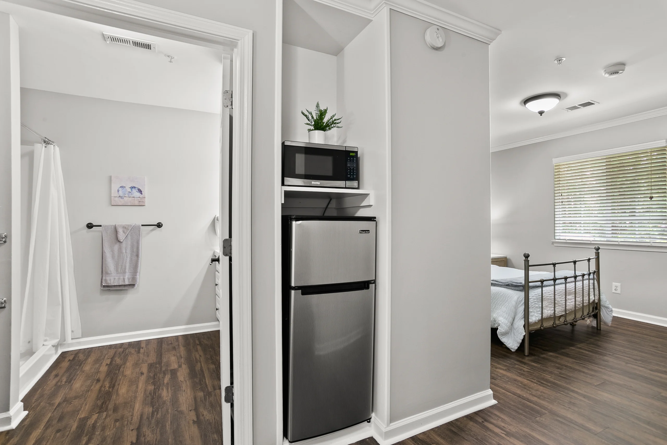 belleve village at neese road room image